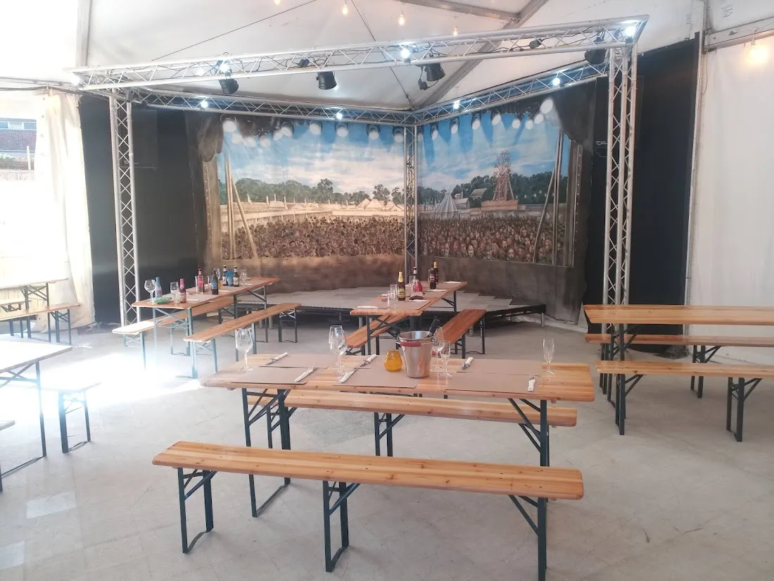 Spotlight Bar & Restaurant